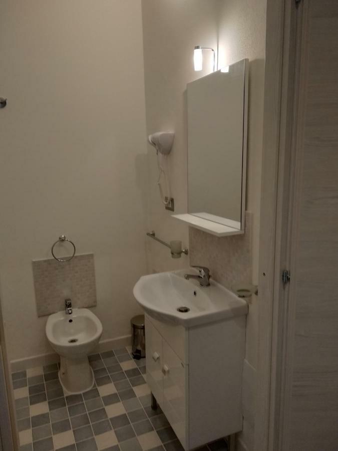 Omphalos Hotel Alghero Bagian luar foto