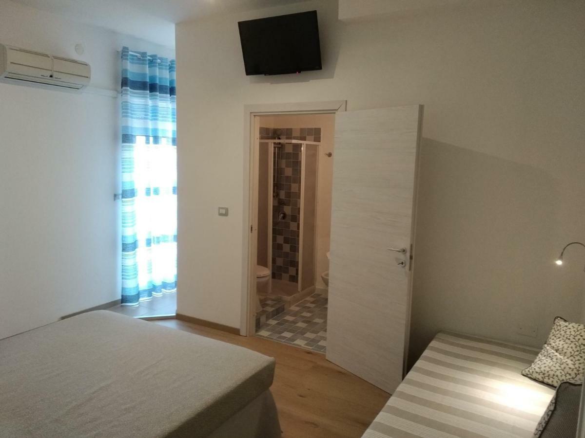 Omphalos Hotel Alghero Bagian luar foto